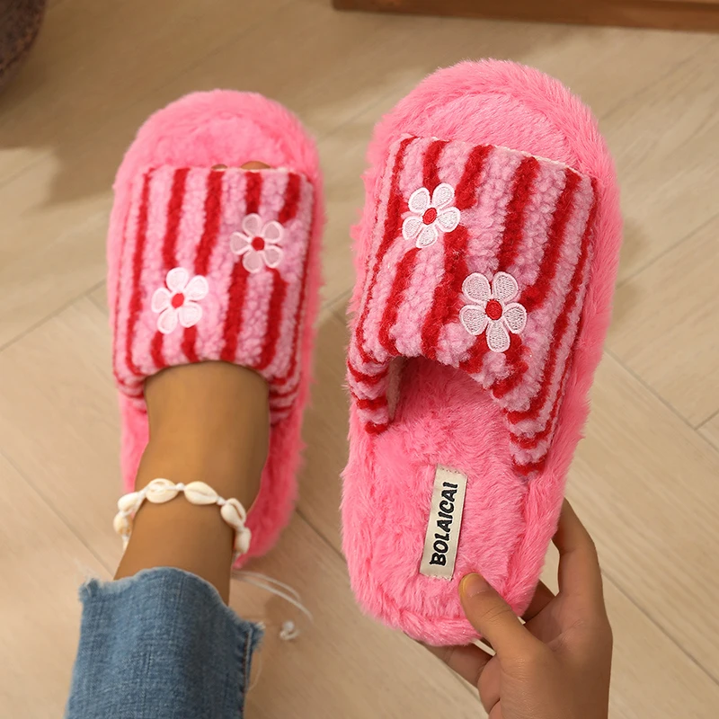 Winter Clothing Korea - Bloemenborduurwerk Streep Pluche Pantoffels Damesmode Open