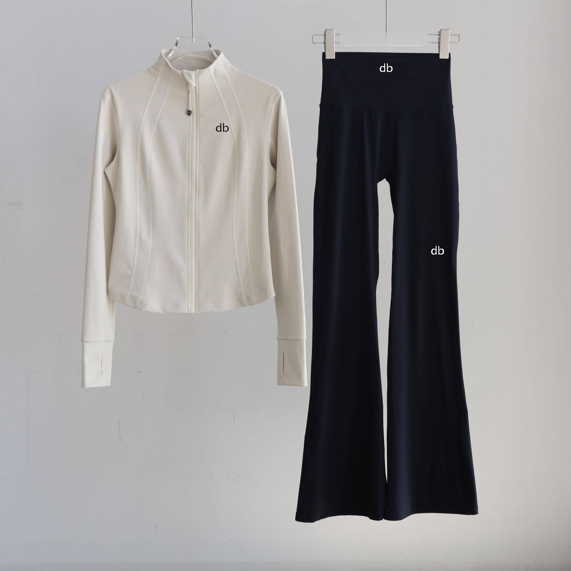 Sportpak voor dames met een mo - Winter Yoga Clothing recensie en prijs