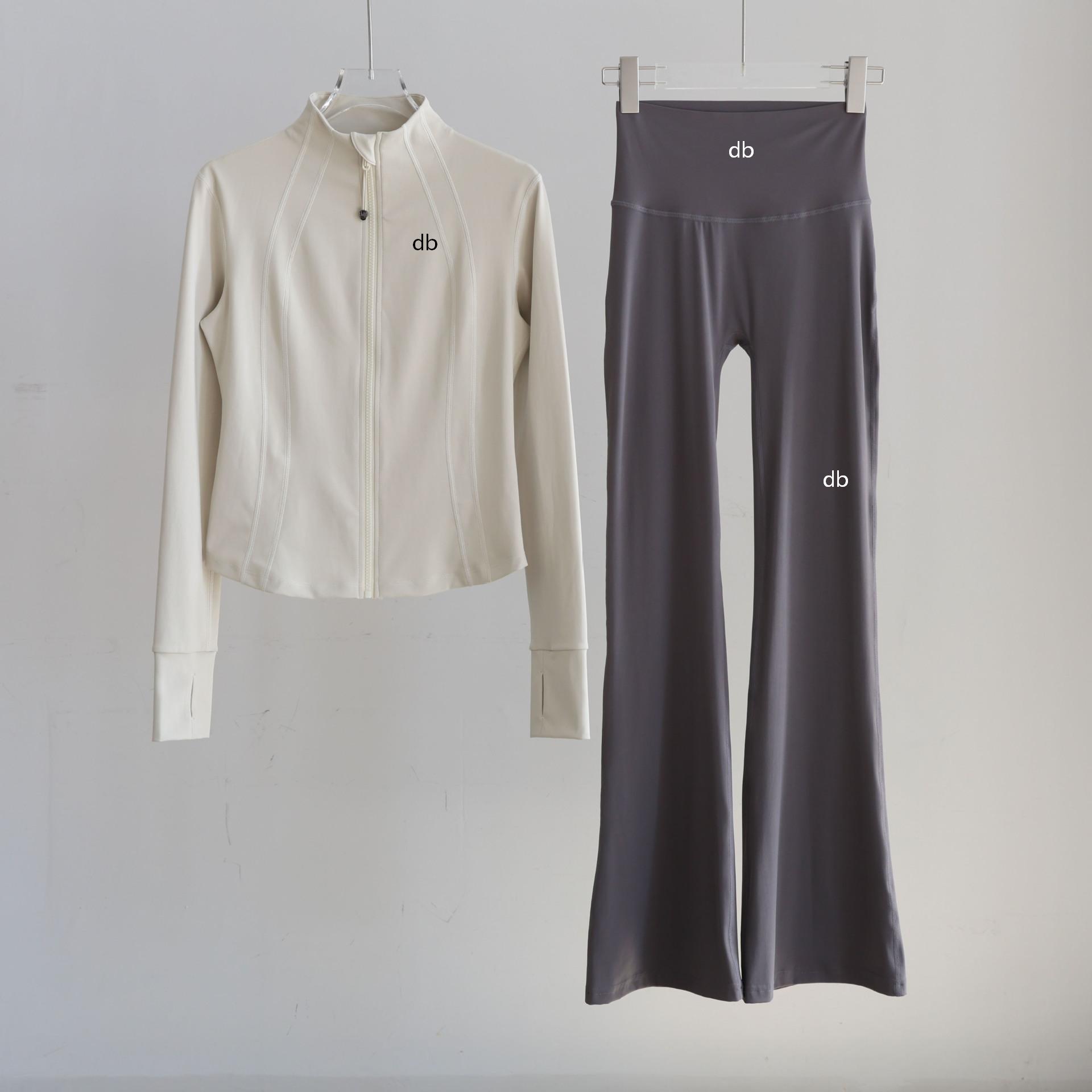 Sportpak voor dames met een mo - Winter Yoga Clothing recensie en prijs